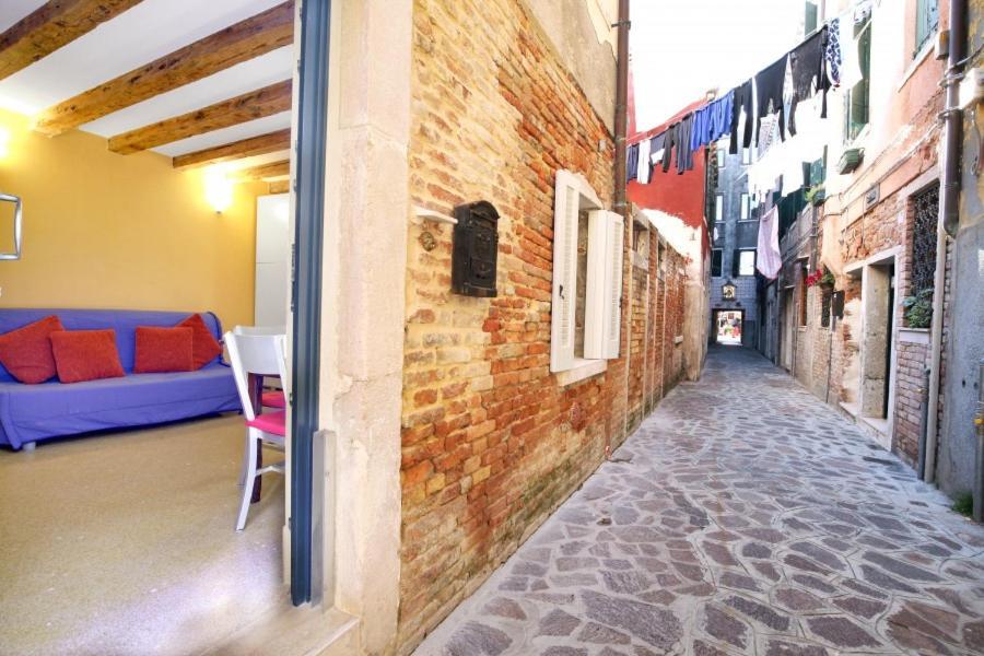 Cozy Apartment Up To 4 In Biennale Giardini By Bricola Apartments Venetië Buitenkant foto